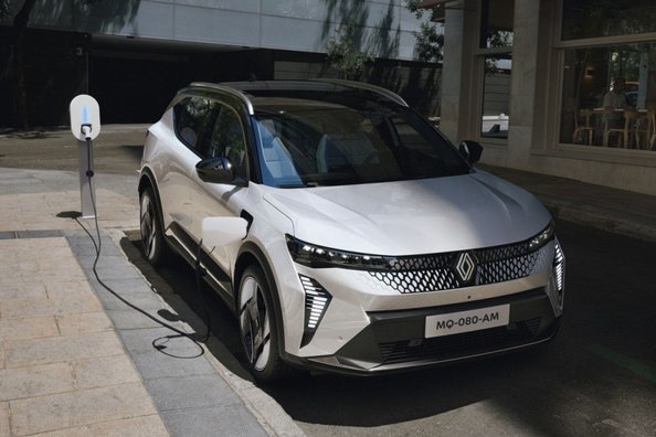 Renault Scenic E-Tech: SUV electric pentru familie