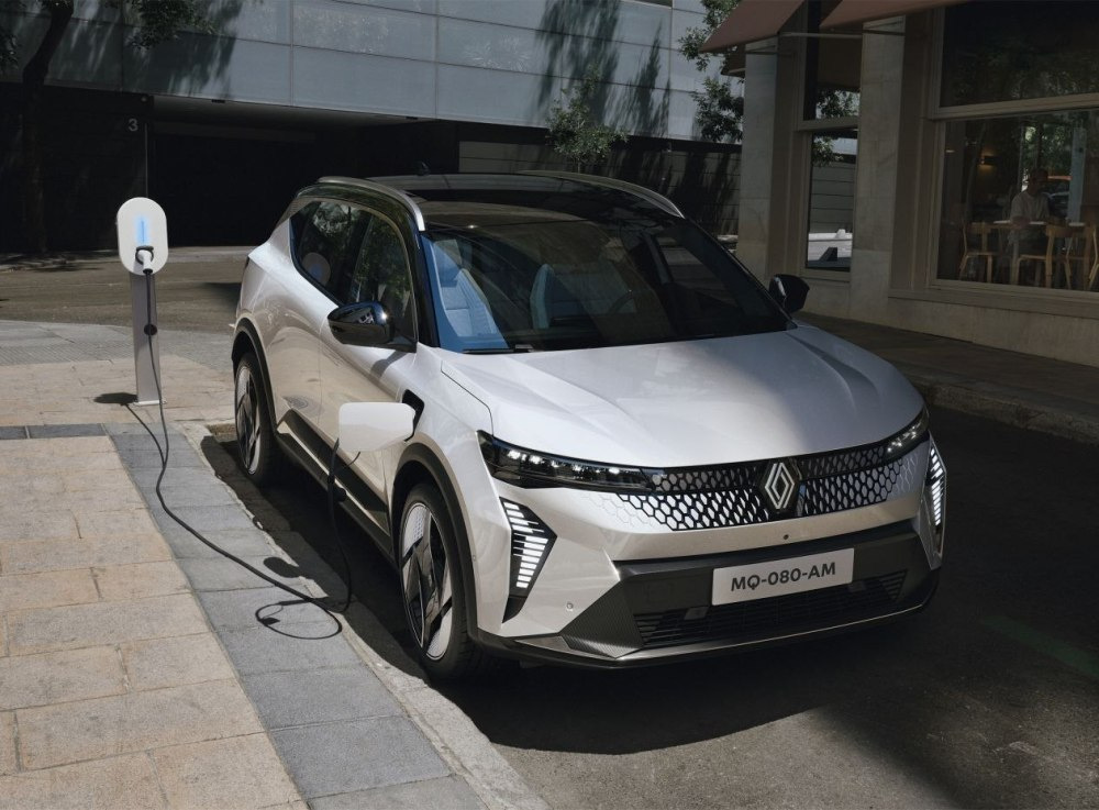 Renault Scenic E-Tech: SUV electric pentru familie