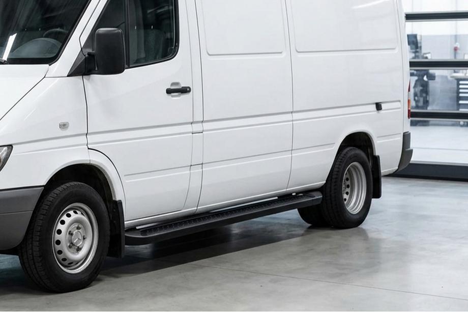 Volkswagen LT 1995-2006 Praguri Laterale Allmond Black (2 buc, Aluminiu) Image