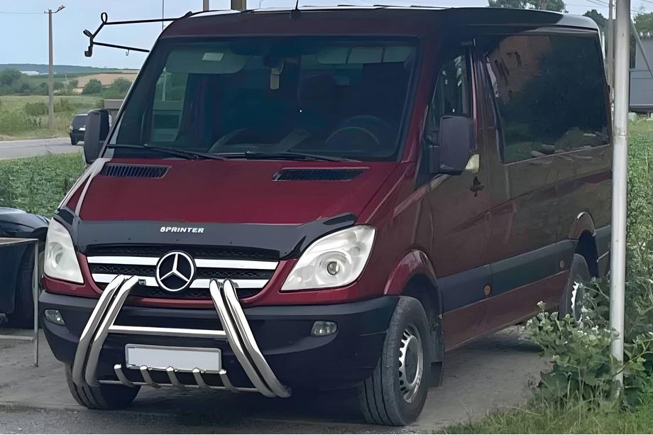 Mercedes Sprinter W906 2006–2018 Bullbar F1-01M (2006-2013, Otel Inoxidabil) Foto 1