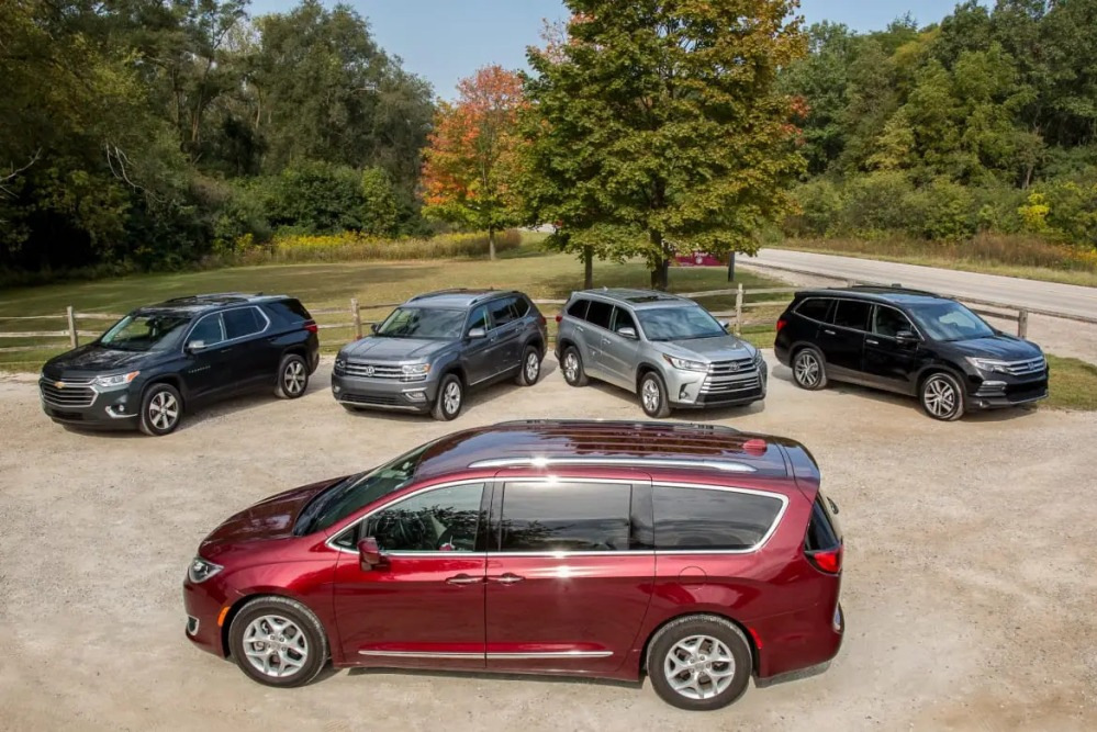 Minivan sau crossover: ce să alegi pentru familie și călătorii?