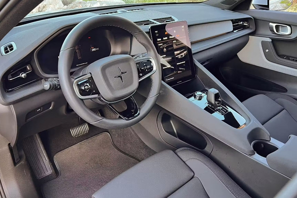 Recenzie a modelului actualizat Polestar 2: Un nou nivel de mașină electrică Fotografie 6