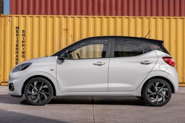 Recenzie Hyundai i10 N Line: Spirit sportiv într-un format compact Fotografie 2