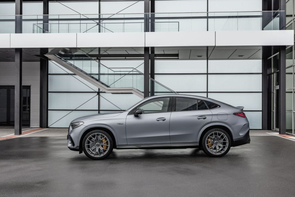 Recenzie Mercedes-AMG GLC 63 SE Performance: un hibrid sportiv