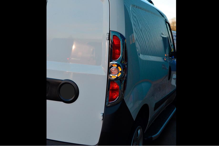 Fiat Doblo II 2010-2022 Capace Cromate Stopuri (2010-2015, 2 buc, plastic) Foto 2