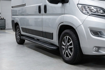 Citroen Jumper 2007-2025 Praguri Laterale Bosphorus Black (2 buc, Aluminiu) foto 1