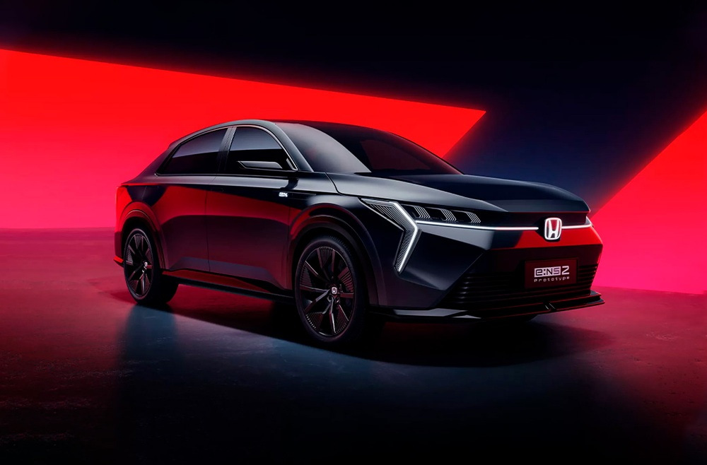 Recenzie Honda e:NS2: Un crossover electric modern