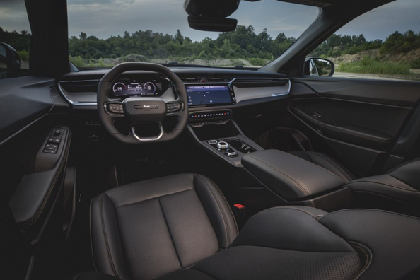 Recenzie Jeep Cherokee 2025 Sixth Incarnation: Întoarcerea unei legende Fotografie 6