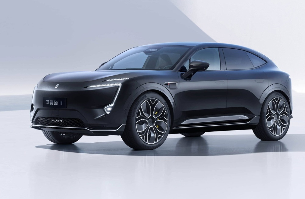 Recenzie Avatr 11 REEV 2025: SUV hibrid de lux