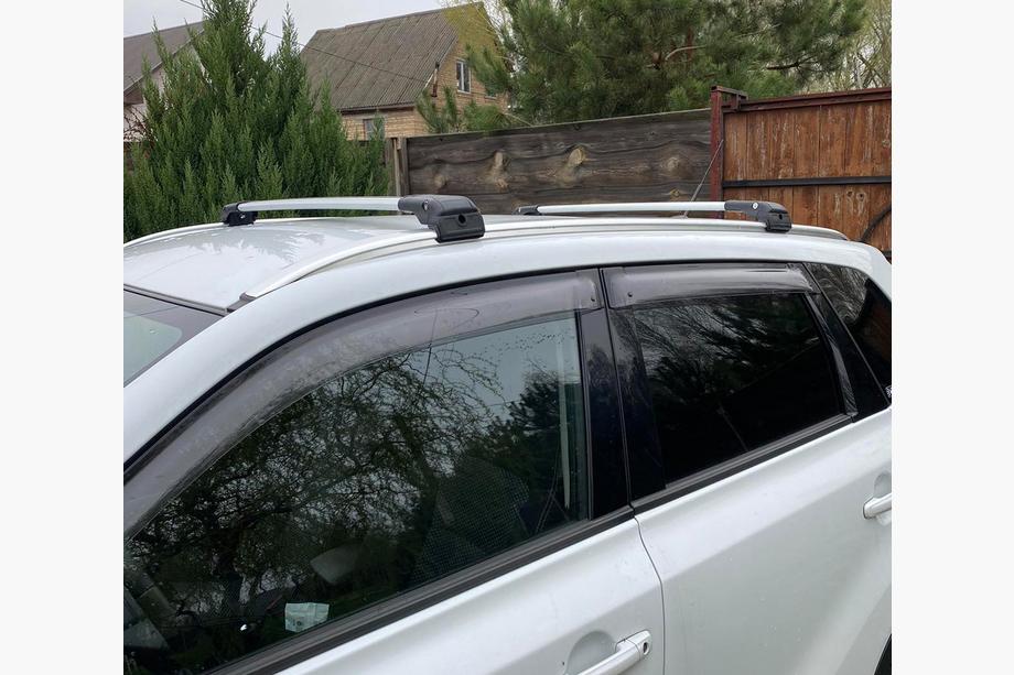 Suzuki Vitara 2015- Bare portbagaj (transversale) pentru bare longitudinale integrate cu cheie WingCarrier V2 (2 buc) Negru Foto 1