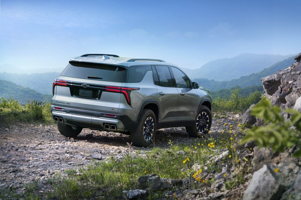 Chevrolet Traverse 2024, a treia generație: Recenzie SUV de familie Fotografie 4