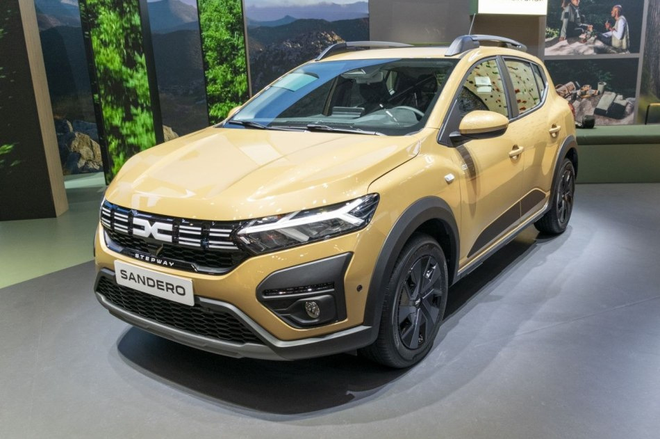 Dacia Sandero Stepway a treia generație: un hatchback bugetar