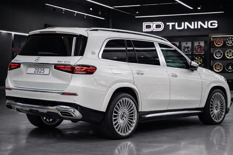 Mercedes GLS X167 2019- Bara spate cu difuzor Maybach GLS600 (2025-Design) Image