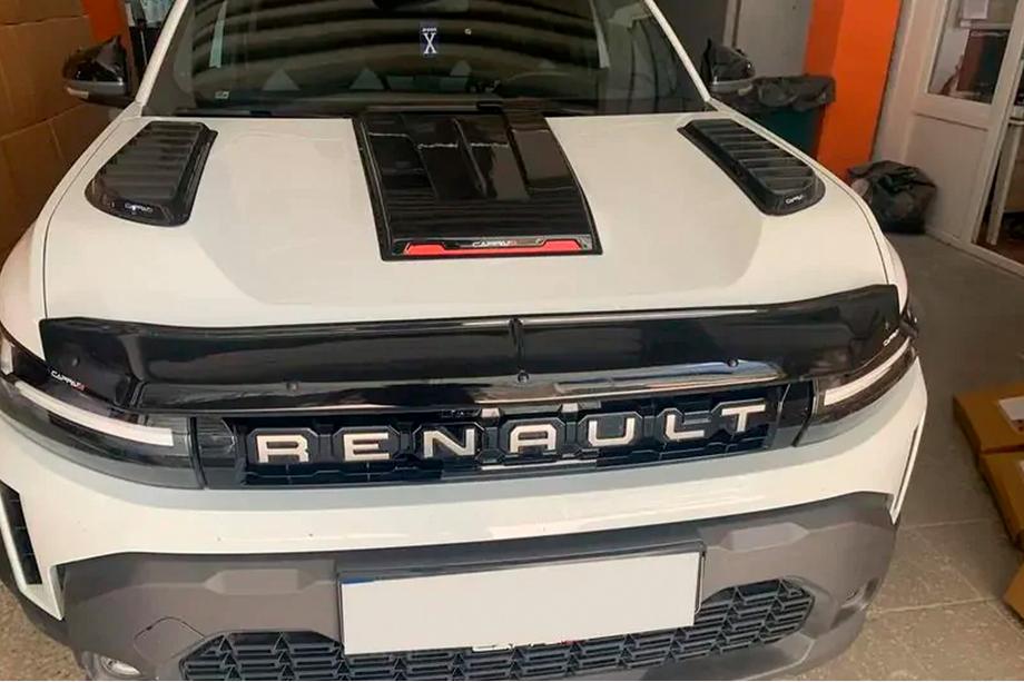 Renault Duster 2024- Hood Scoop (Gloss) Image