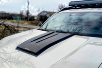 Dacia Duster 2024- Hood Scoop (Gloss) foto 12