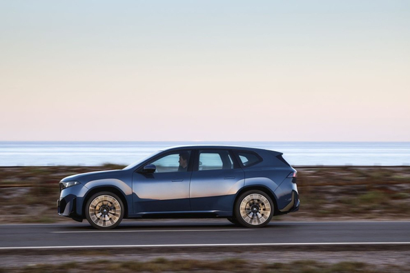 Recenzie a noului BMW iX3 2026: Era electrică a Neue Klasse Fotografie 3