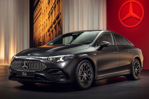 Prezentare Mercedes-Benz CLA EQ 2025 Sedan: Compact electric premium Fotografie 4