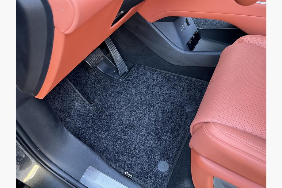 BYD Tang L 2025– Covorase textile Premium (3 randuri, Negru) Image