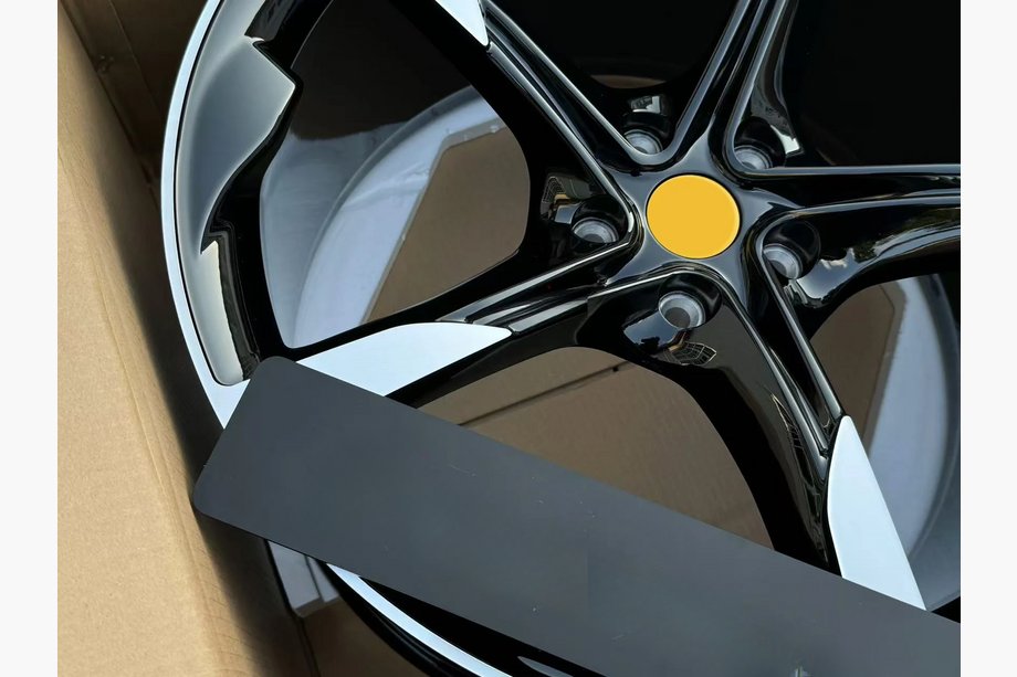 Ferrari 488 GTB 2015-2019 Jante forjate OEM R21 (set 4 buc) Foto 10