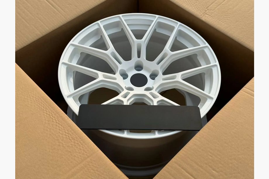 Lamborghini Huracan 2014- Jante forjate OEM R19 V2 (Set 4 buc) Foto 5