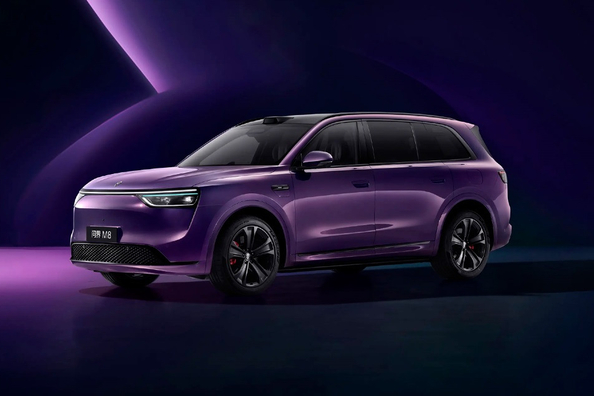 Prezentare versiune electrica SUV AITO M8 Fotografie 3