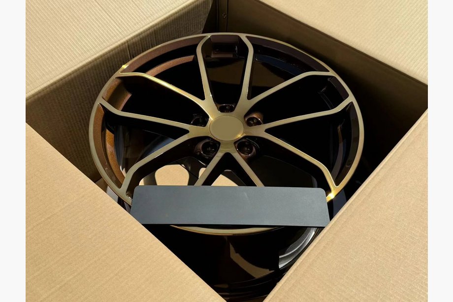 Porsche Panamera 2016-2023 Jante forjate OEM R21 (set 4 buc) Foto 2