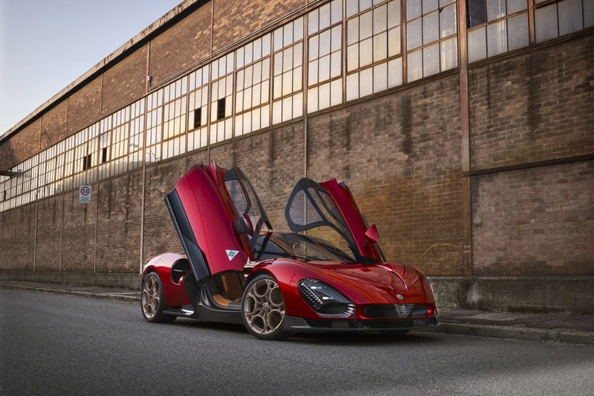 Review Alfa Romeo 33 Stradale 2023