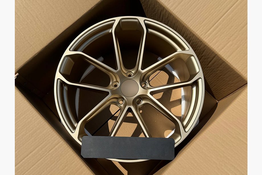 Porsche Cayenne 2018- Jante forjate OEM R22 V7 (set 4 buc) Image