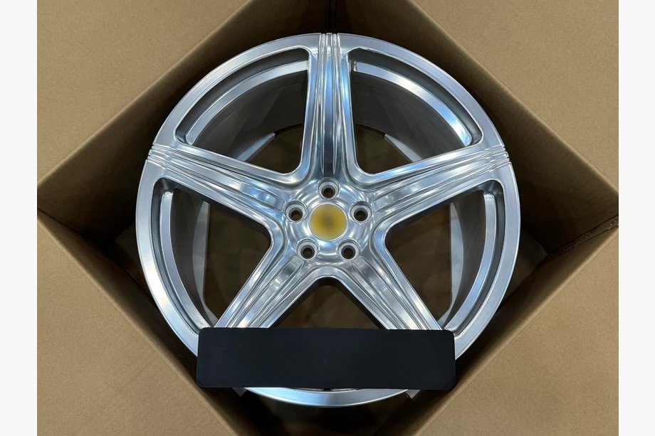 Ferrari 550 Jante forjate OEM R20 V3 (Set 4 buc) Image