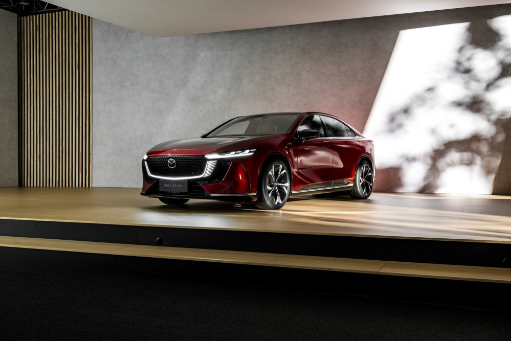 Mazda 6e: Prezentare, specificatii tehnice si fotografii