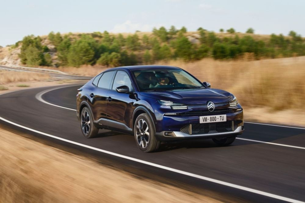 Test Citroen C4 X 2024: crossover elegant si confortabil
