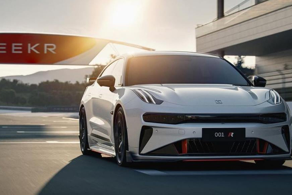 Zeekr 001 FR: Sedan electric extrem