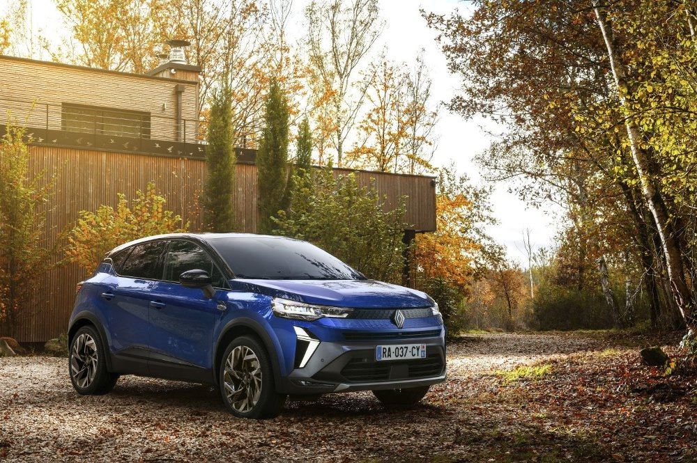 Renault Captur II E-Tech 2024: review al crossoverului hibrid