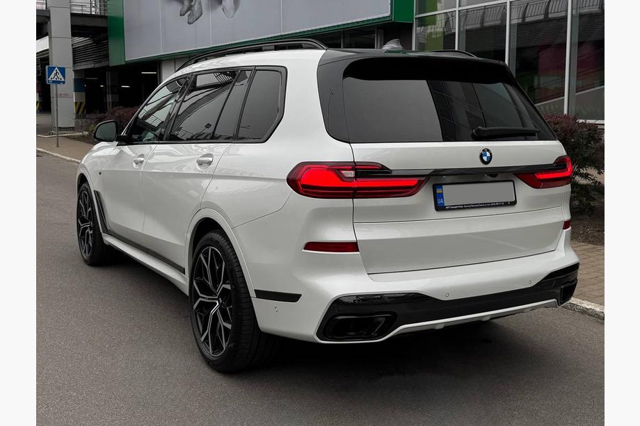 BMW X7 G07 2019- Set body kit M-Sport (2019-2023) Foto 7