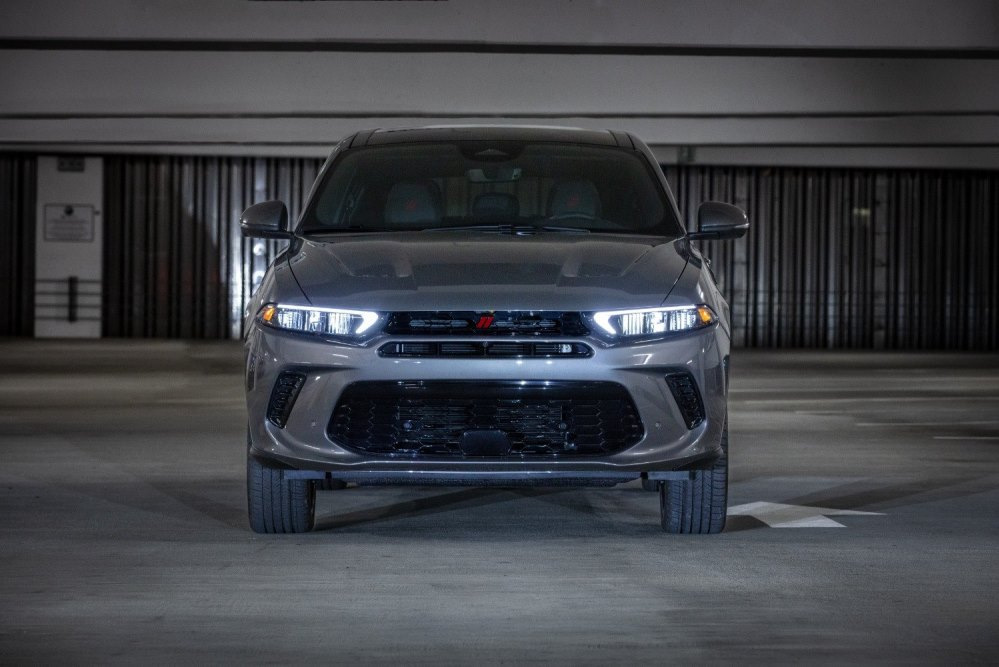 Dodge Hornet: Prezentare, specificatii tehnice si fotografii