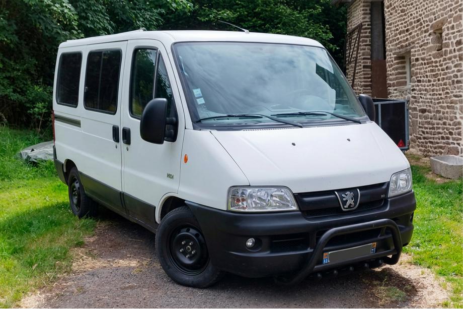 Peugeot Boxer 1994-2006 Bull Bar WT003 Negru (Otel Inoxidabil) Image