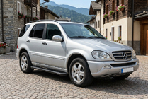 Mercedes ML W163 1997-2005 Praguri Laterale Allmond Black (2 buc, Aluminiu) foto 1