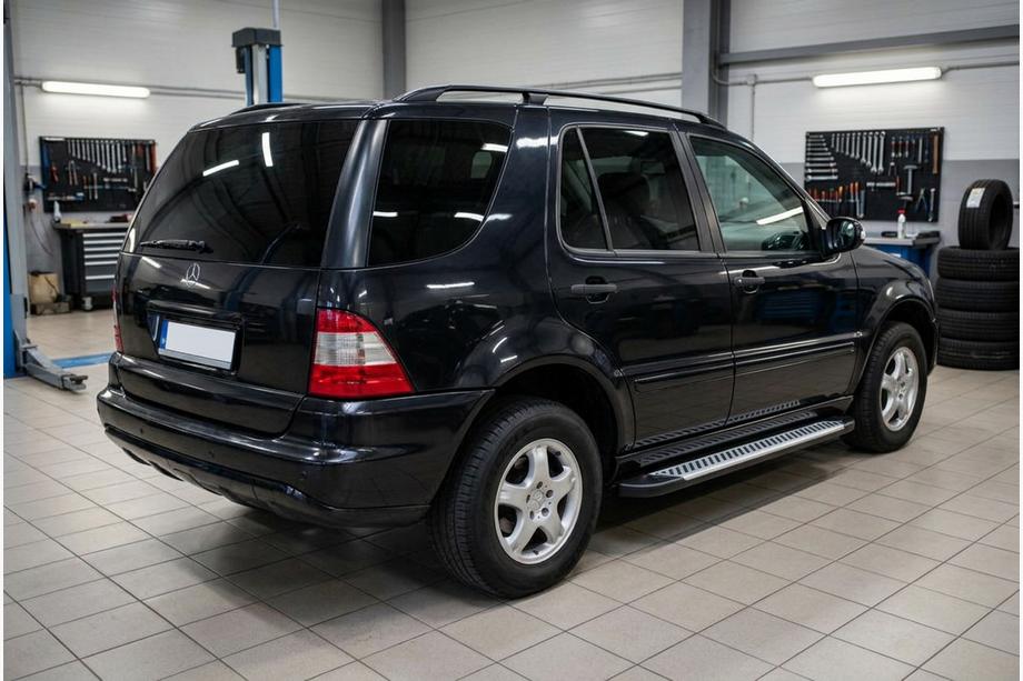 Mercedes ML W163 1997-2005 Praguri Laterale Line (2 buc, Aluminiu) Image