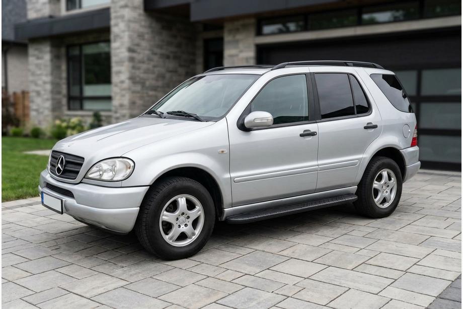 Mercedes ML W163 1997-2005 Praguri Laterale Bosphorus Black (2 buc, Aluminiu) Image