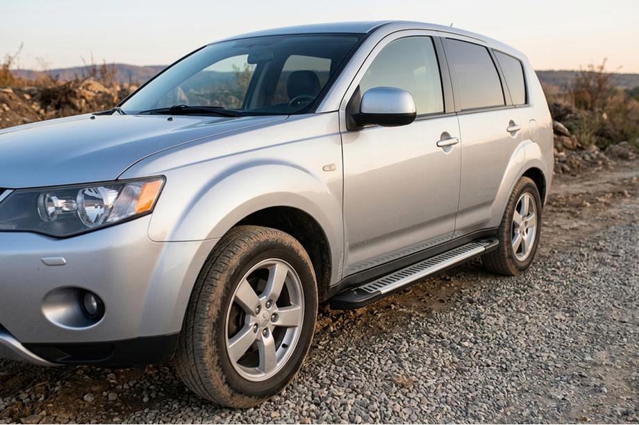 Mitsubishi Outlander 2006-2012 Praguri Laterale Line (2 buc, Aluminiu) Image