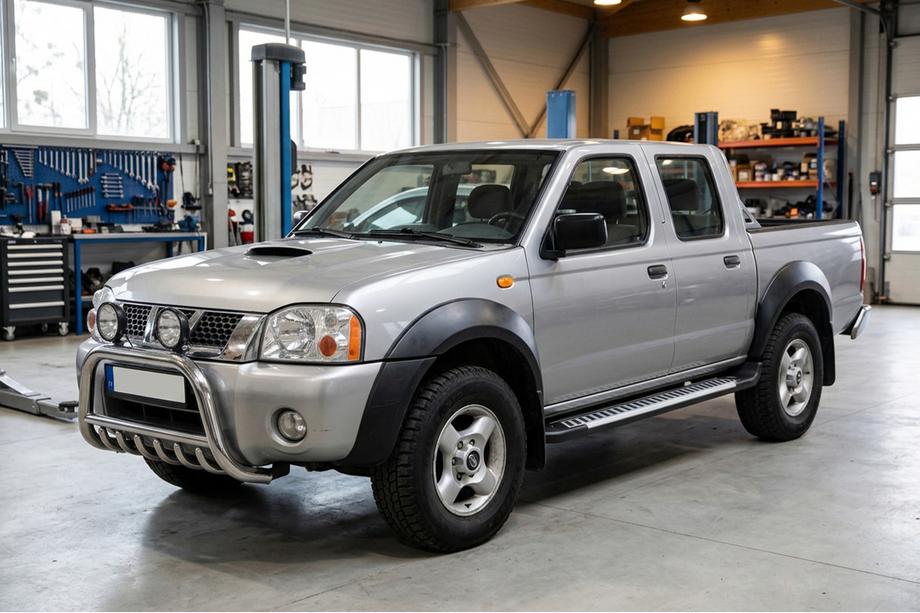 Nissan NP300 1999-2015 Praguri Laterale Line (2 buc, Aluminiu) Image