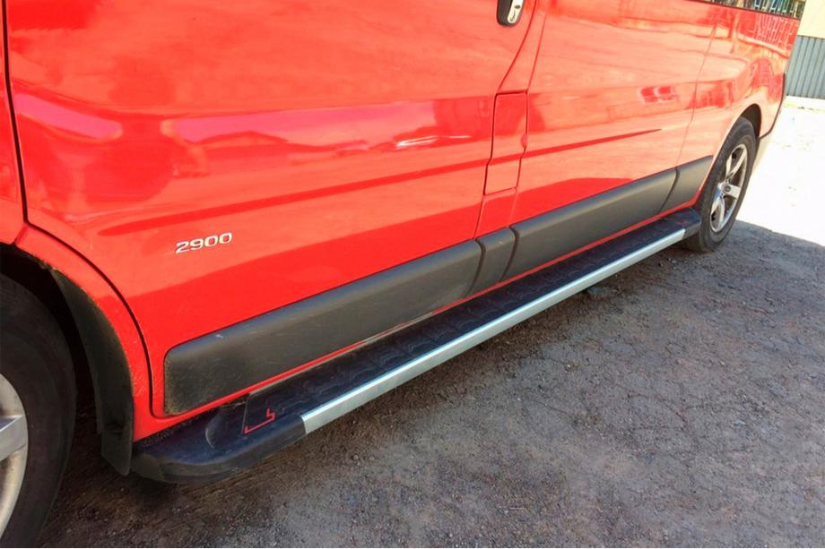 Opel Vivaro 2001–2015 Praguri Laterale RedLine V1 (2 buc, Aluminiu) Image