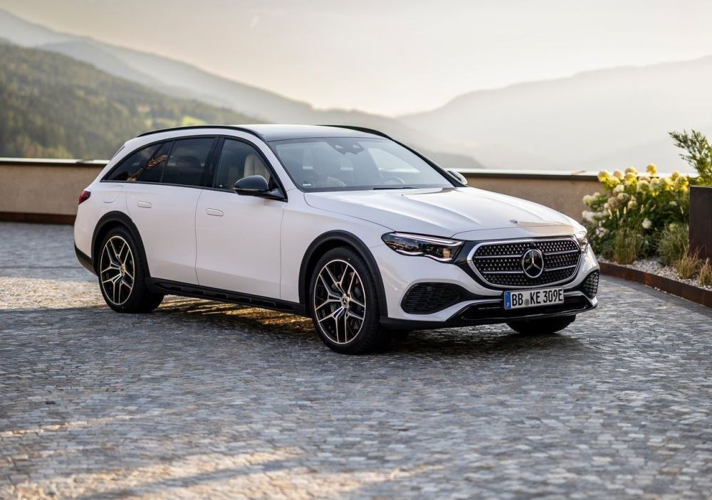 Mercedes-Benz E-Class All-Terrain 2024 (S214): Break pentru dinamica si confort