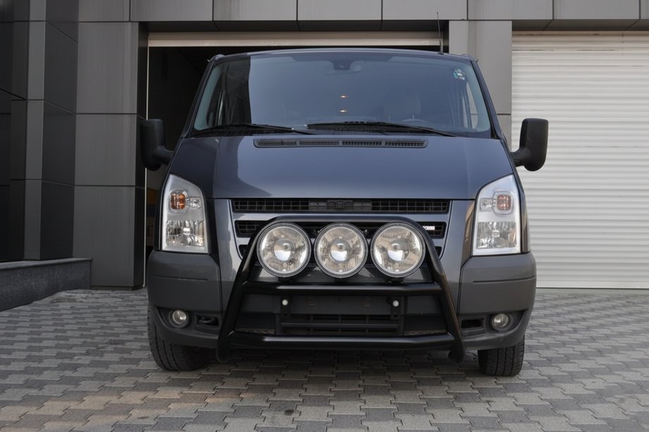 Ford Transit 2000–2014 Bullbar WT018 Negru (2006-2014, Otel Inoxidabil) Image