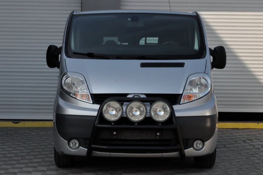 Opel Vivaro 2001–2015 Bullbar WT018 Negru (Otel Inoxidabil) Image