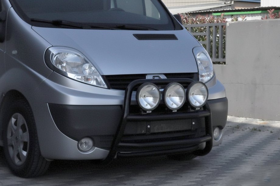Renault Trafic 2001–2015 Bullbar WT018 Negru (Otel Inoxidabil) Image