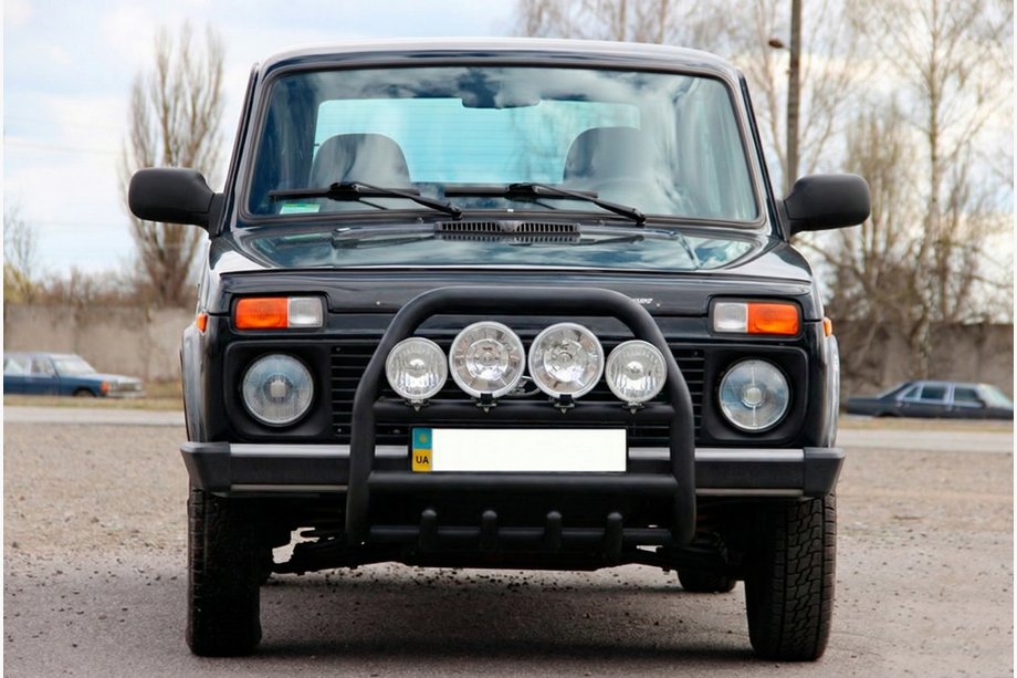 Lada Niva și Urban 1977- Bullbar QT007 Negru (Otel Inoxidabil) Image