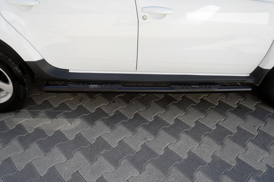 Dacia Duster 2008-2018 Tevi laterale cu insertii Black (2 buc, otel inoxidabil) Foto 1