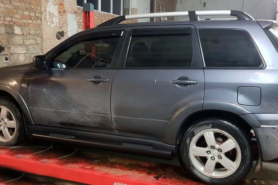 Mitsubishi Outlander 2001-2006 Bare Laterale Black (2 buc, inox) Image