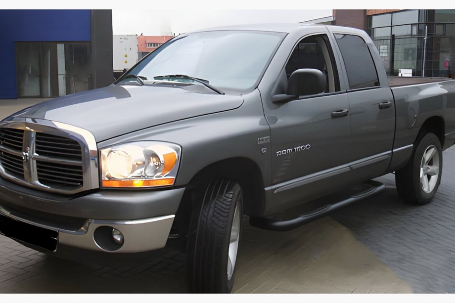 Dodge RAM (DR/DH/D1/DC/DM) 2002–2009 Tevi Laterale Unghiulare Black (2 buc, Otel Inoxidabil) Image